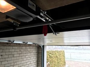Geruisloze garagedeur motor
